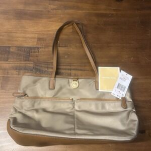 Michael Kors Kempton Zip Tote Bag BEIGE Versatile Medium Pocket Gold Hardware
